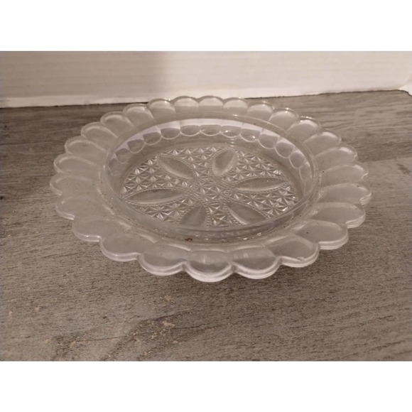 7 1/2" Antique EAPG Pressed Glass Dish Oregon Beaded Loop US Glass - Picture 2 of 4